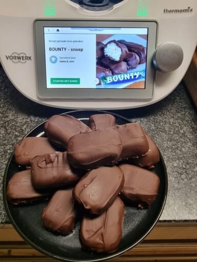 Homemade Chocolate Coconut Bounty Bars Recipe